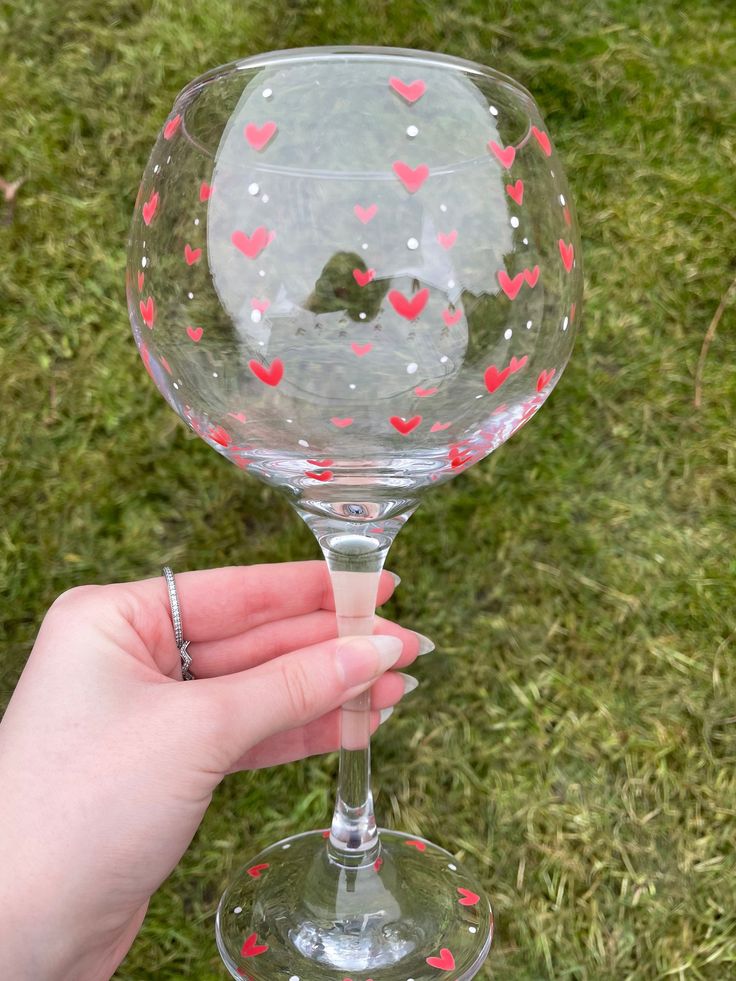 Heart Painting ideas on wine glass